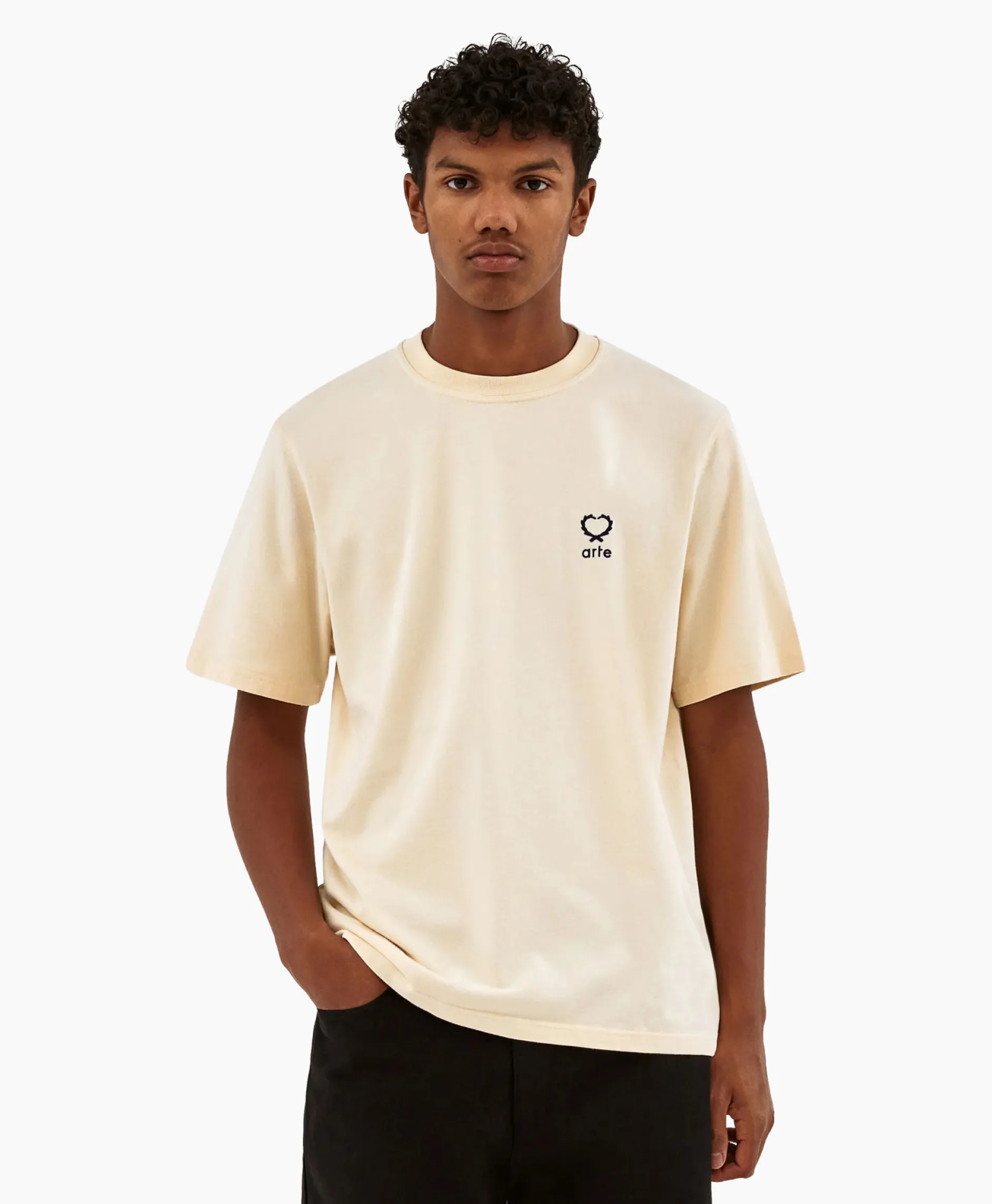 Heren Arte Antwerp T-Shirts*T-Shirt Korte Mouw Hearts Leaves Arte Logo Chest Off White